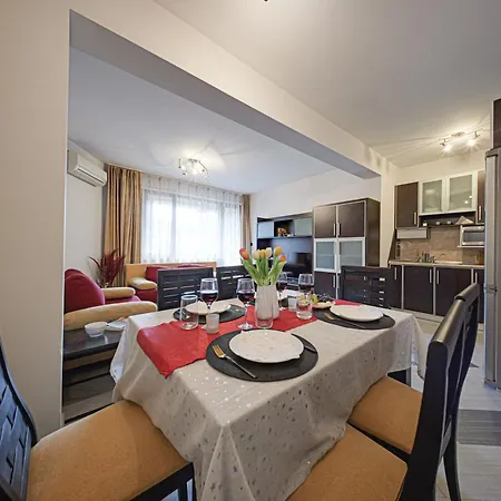 Southpark Luxe - Free Underground Parking - Metro Apartamento Sofía