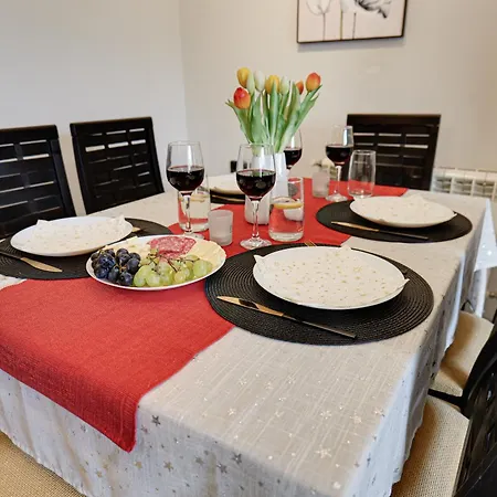 Southpark Luxe - Free Underground Parking - Metro Sofía