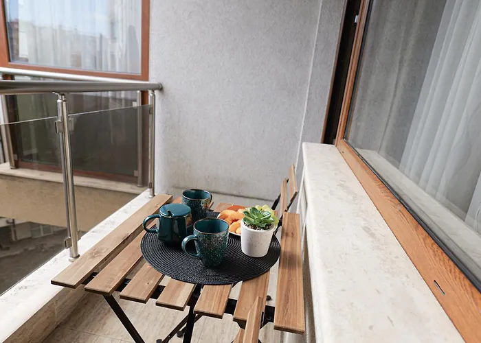 Southpark Luxe - Free Underground Parking - Metro *