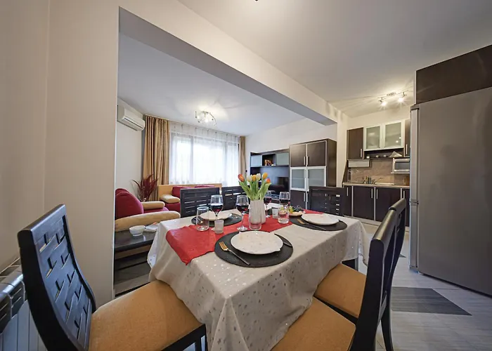 Southpark Luxe - Free Underground Parking - Metro Appartement Sofia