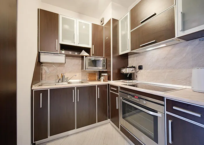 Southpark Luxe - Free Underground Parking - Metro *