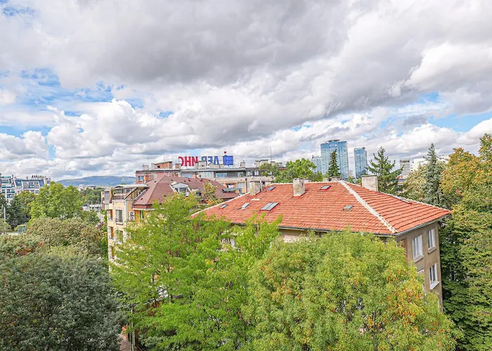 Southpark Luxe - Free Underground Parking - Metro